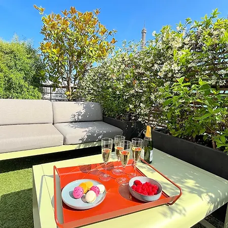 Apartment Le Penthouse Eiffel Paris
