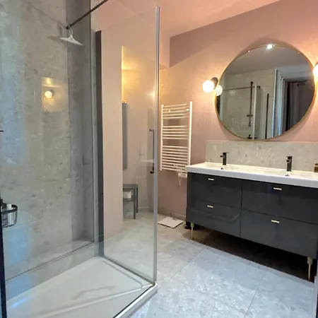 Le Penthouse Eiffel Apartment