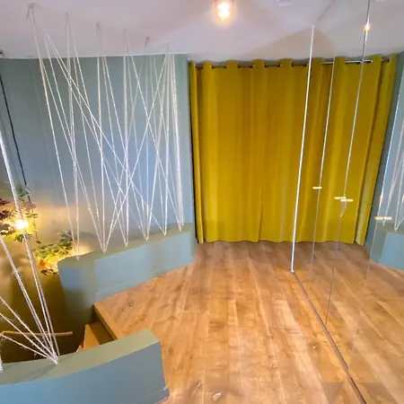 Le Penthouse Eiffel Apartment *