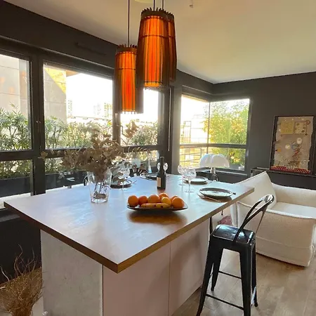 Apartment Le Penthouse Eiffel Paris