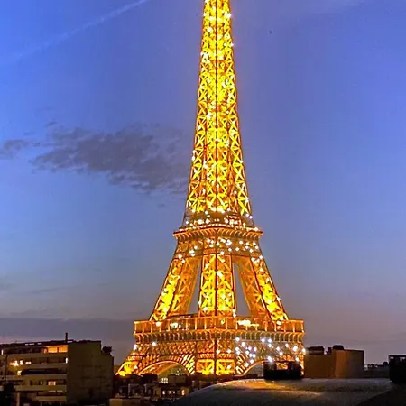 Le Penthouse Eiffel Apartment