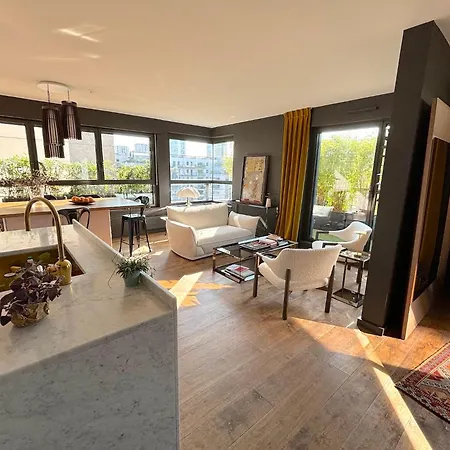 Le Penthouse Eiffel Apartment Paris