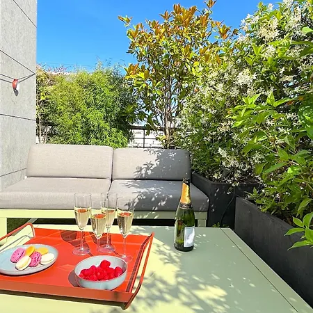 Apartment Le Penthouse Eiffel Paris