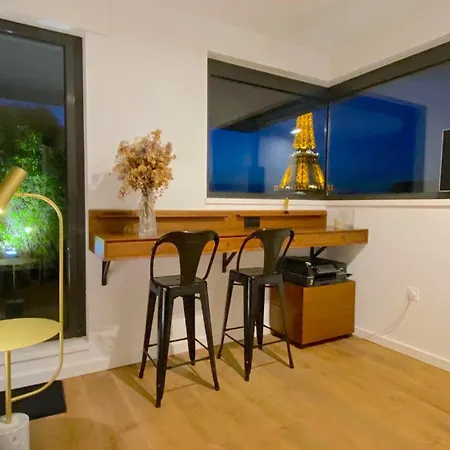 Apartment Le Penthouse Eiffel *